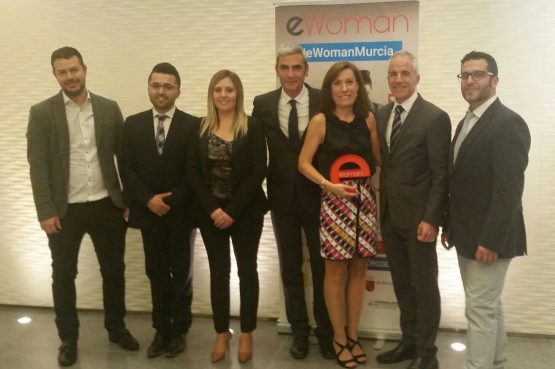 metaenlace-ewoman